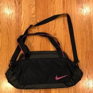 Nike Womens gym duffel bag small travel